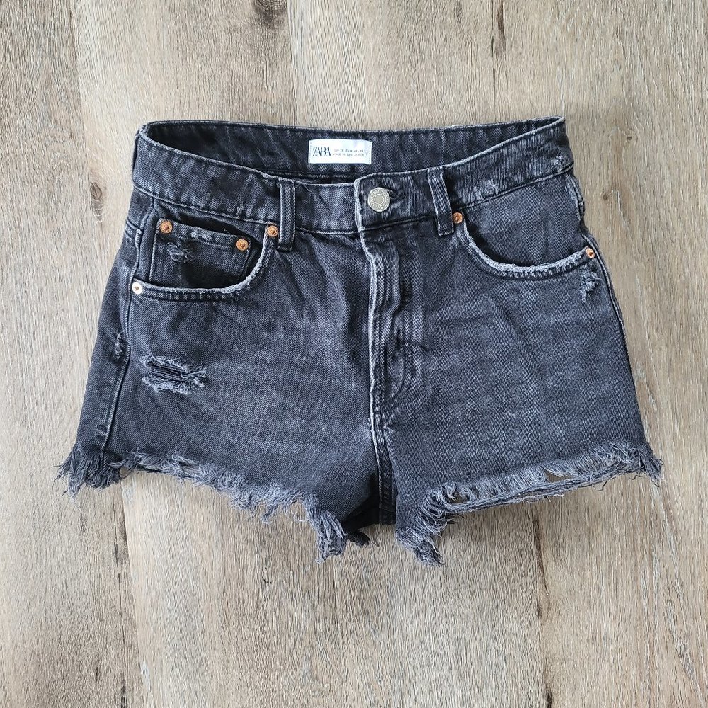 Zara Distressed Denim Shorts Dark Wash